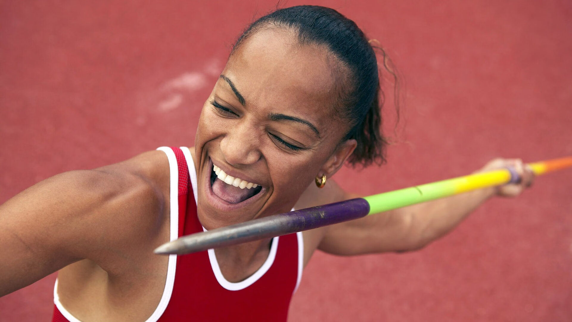 赛道上的冰与火，威廉姆斯碾压阿斯顿马丁，周冠宇状态火热预示新格局