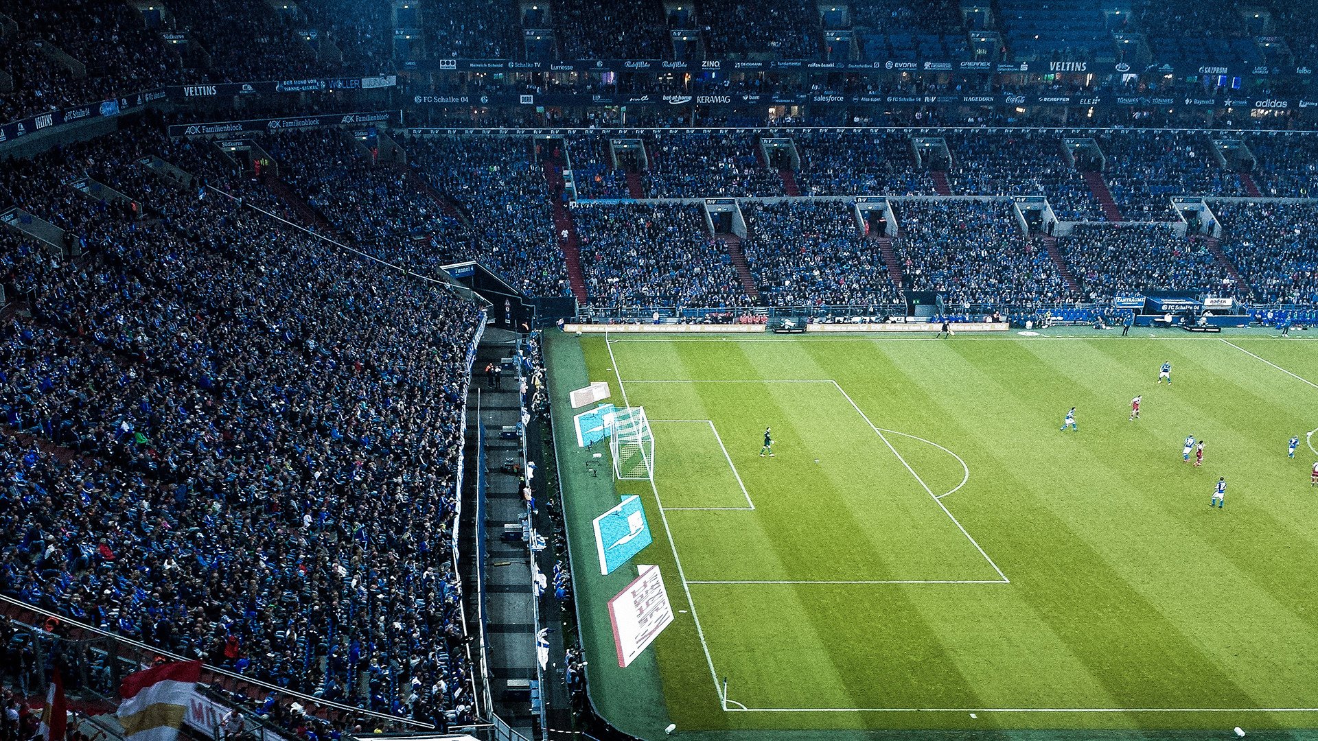 赛道上的孤勇者，维斯塔潘如何扛起红牛逆转雷诺的传奇之战